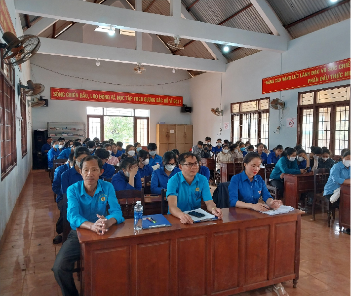 Đoàn Thanh niên xã Ea Sol tổ chức Hội nghị tuyên truyền, Phổ biến giáo dục pháp luật cho Đoàn viên thanh niên